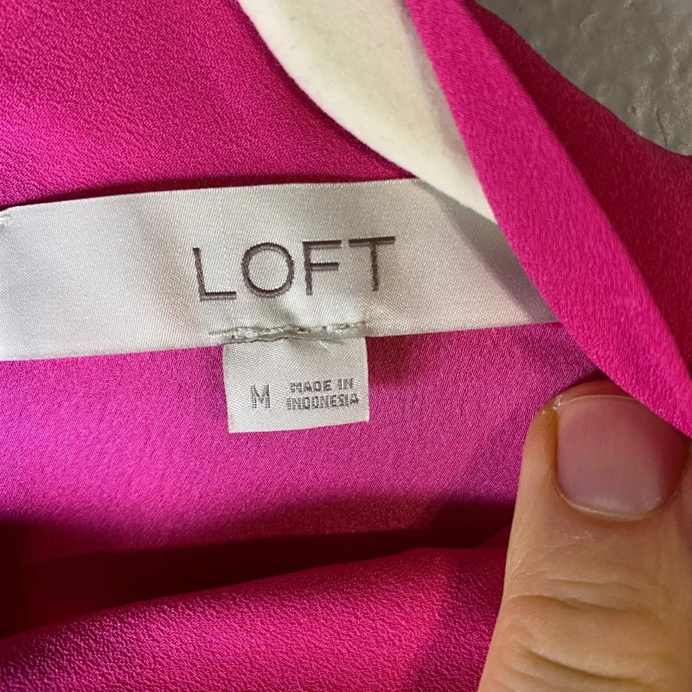 LOFT Magenta Pink Twist Front Puff Sleeve Blouse Medium Mock Neck Keyhole Blouse